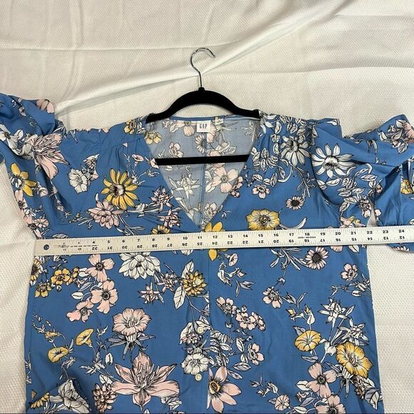 Gap Blue Pink Floral‎ V Neck Button Up Blouse - Picture 4 of 8